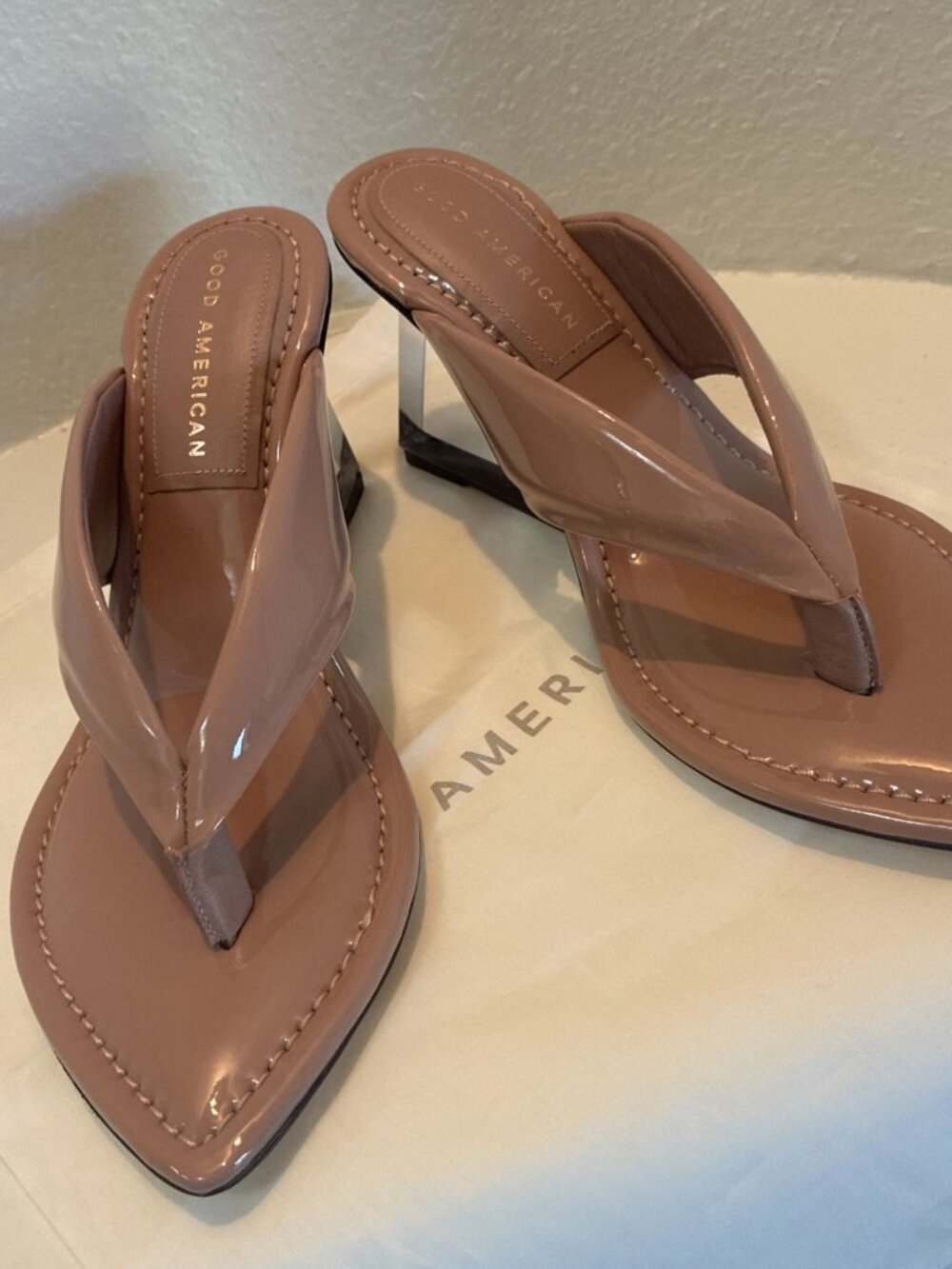 Good American Beige Pink Clear Wedge Sandals Size 7 Dusty Patent Leather